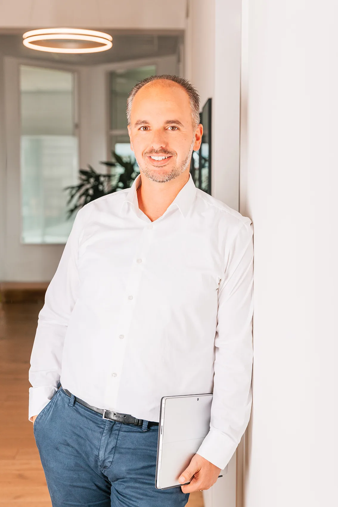 Services anfragen – Individuelle Lösungen für Ihr Unternehmen – Androosh Minayan, Geschäftsführer Geschäftsführer Androosh Minayan - pace-IT persönliche Beratung für maßgeschneiderte Services